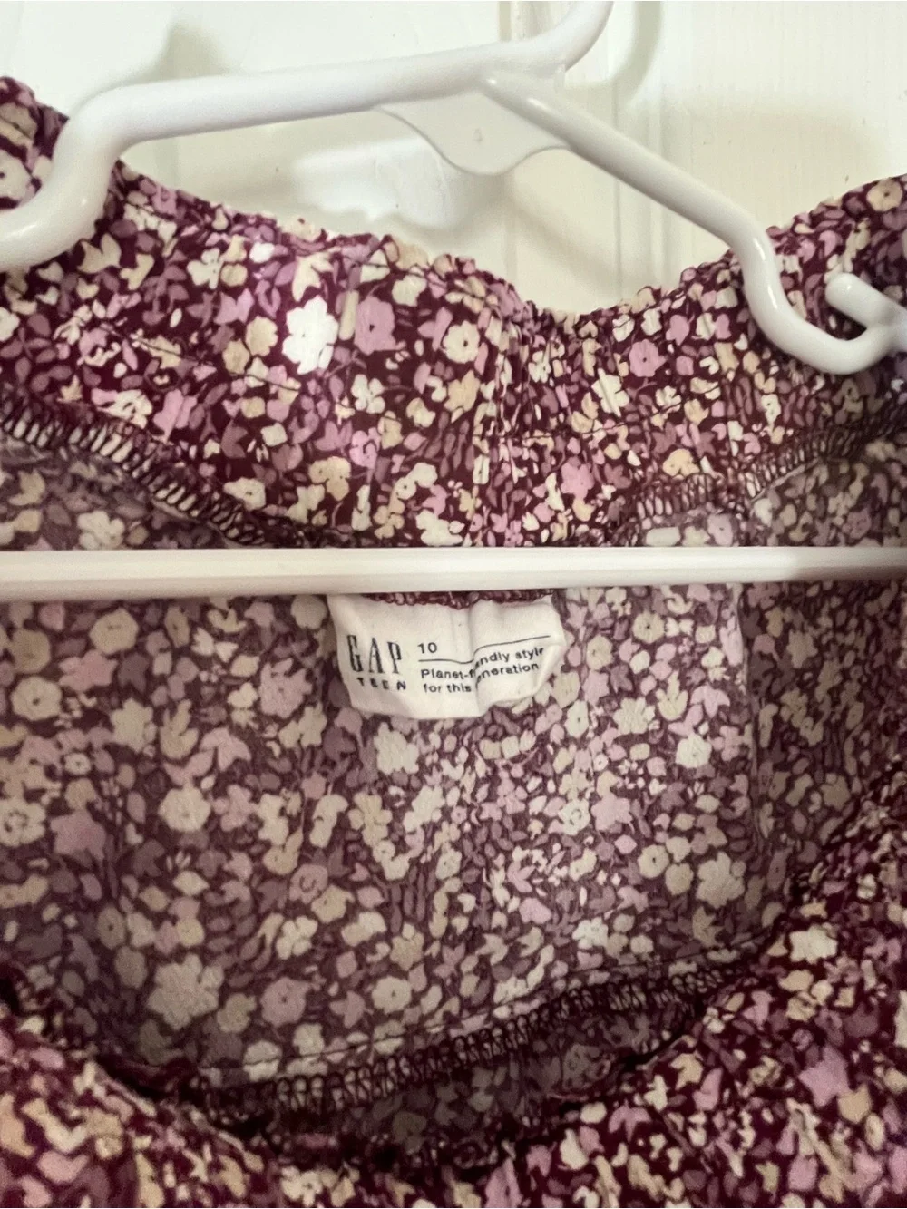GAP Girls Floral Peplum Top - Plum & Cream